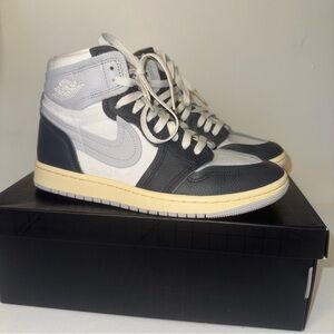 Air Jordan 1 High Method of Make Anthracite 
(Women's 8.5)
